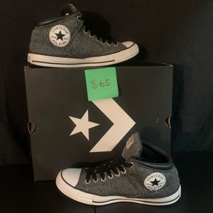 Nice gray converse 😃😃